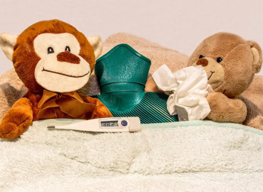 имеет ли право пристав списывать больничный за ребенка - фото - 1